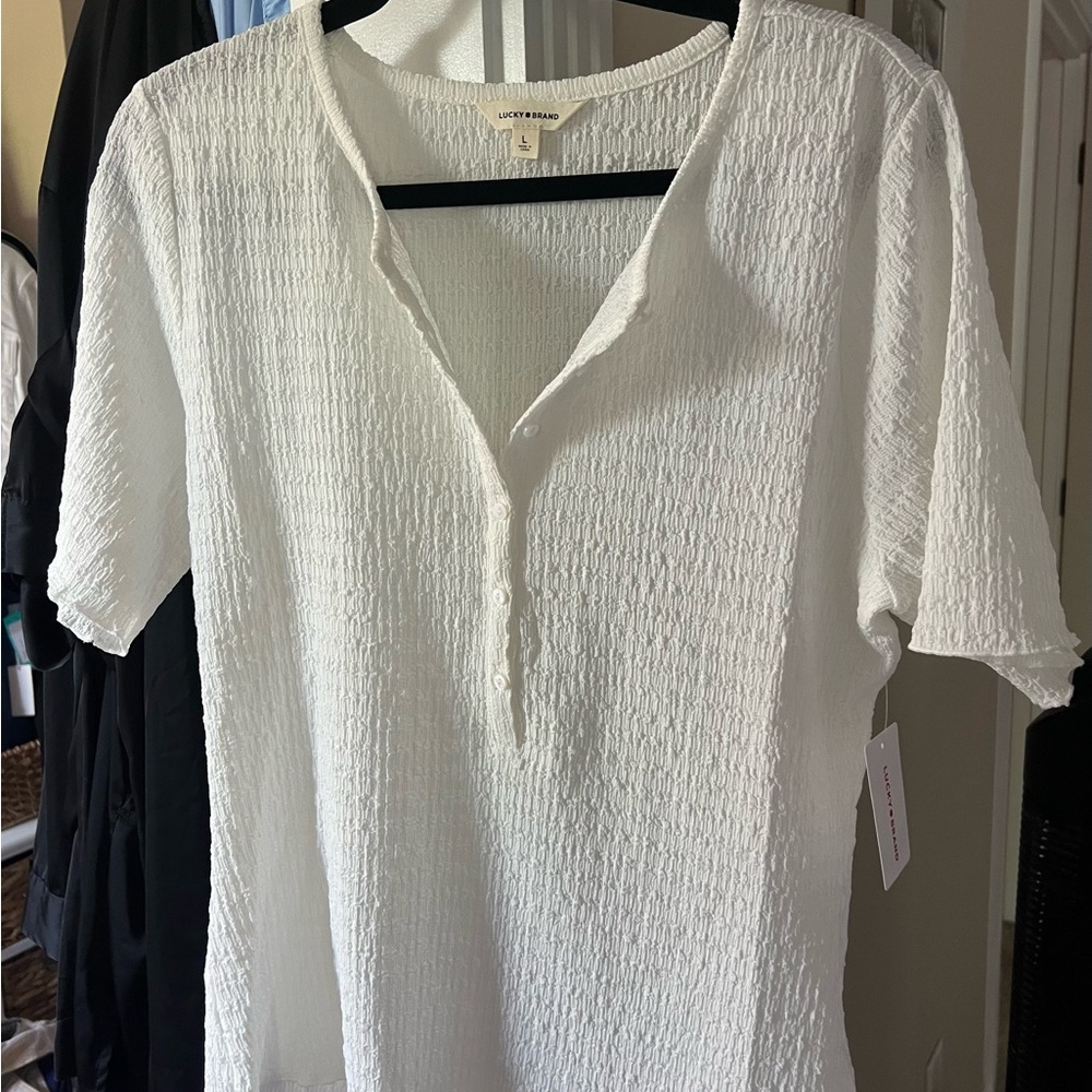 Lucky Brand White Textured Women's Top size large. NWT